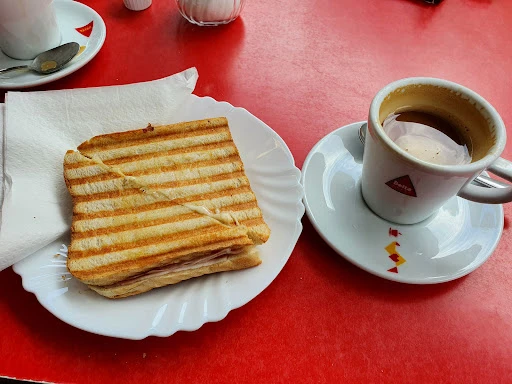 Café Cardoso - Portugiesische Bäckerei - Bremerhaven photo 1